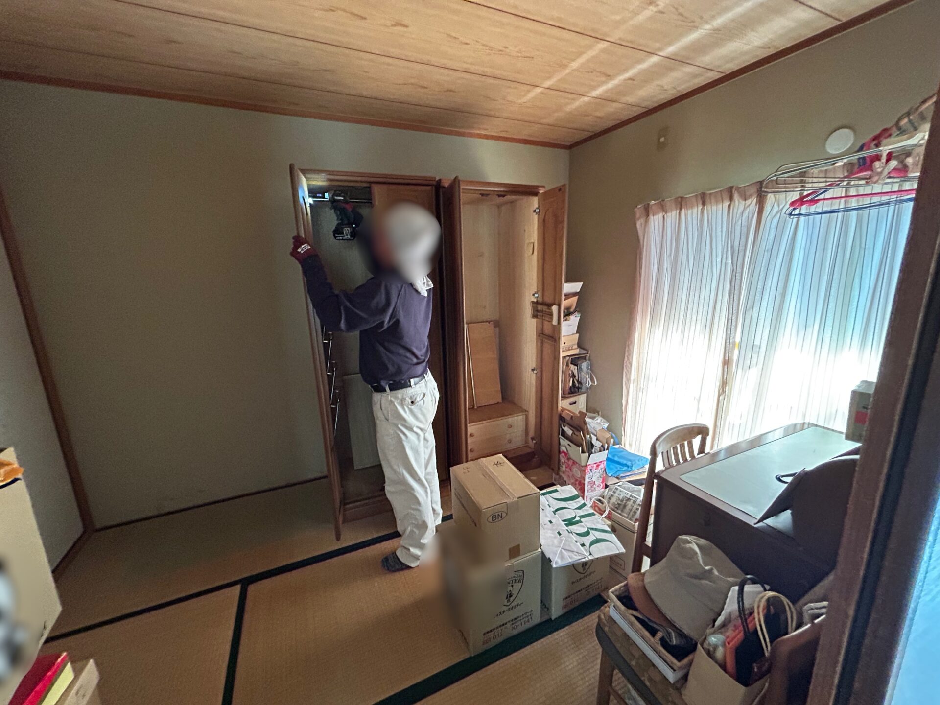 「引越しのためいらなくなった大型家具などを回収しました」作業写真